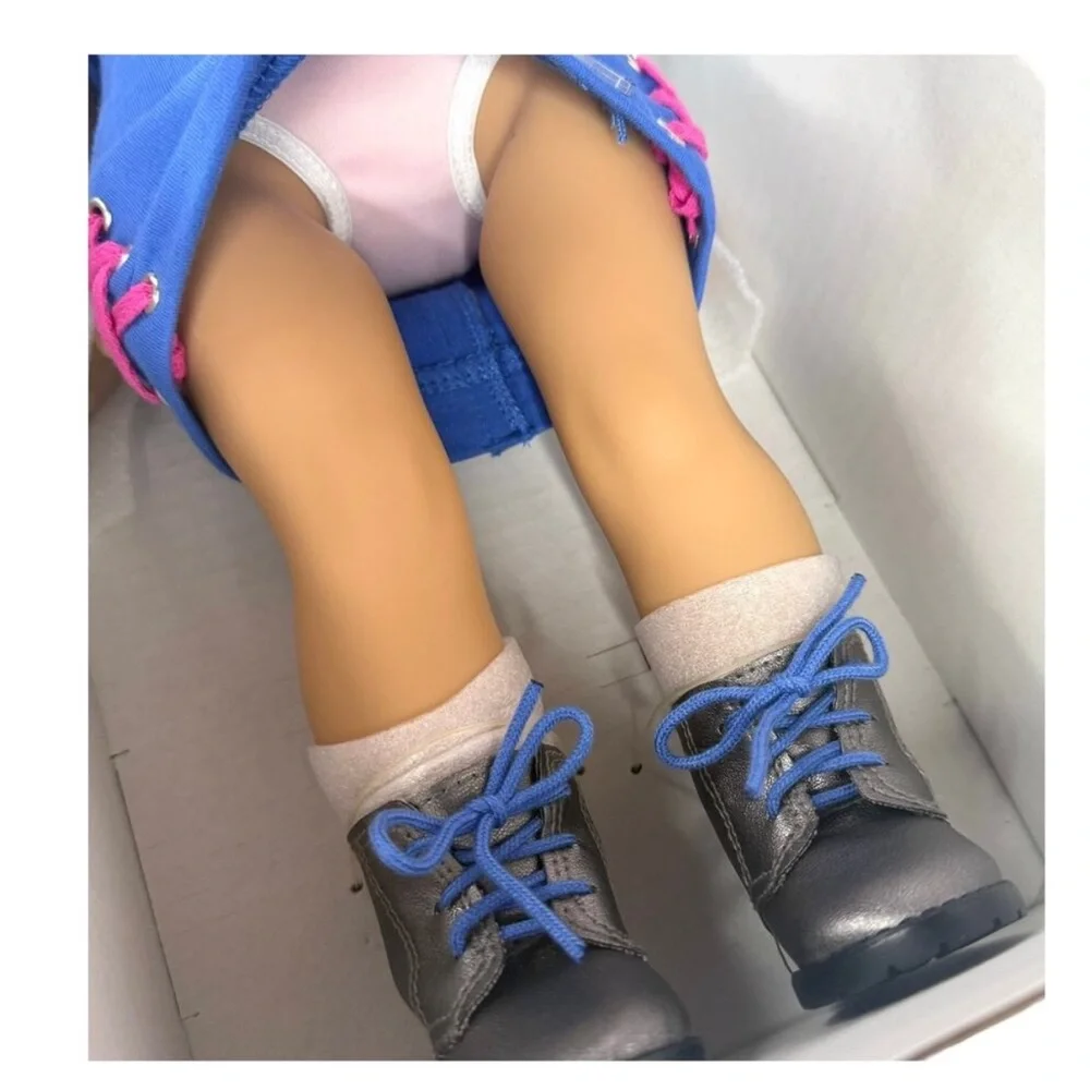 American Girl Truly Me 18-inch Doll Street Chic #90